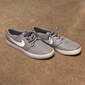 Brand new mens Nike size 10